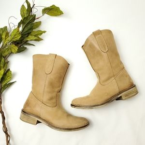 《Sundance》Distressed Leather Pull On Boots